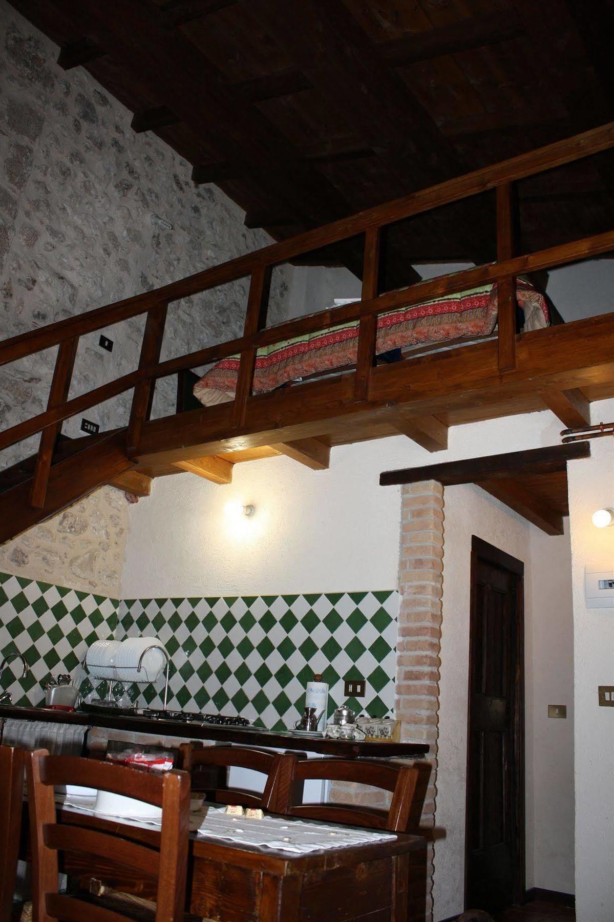 La Casa Su Le Dimore Del Borgo Santo Stefano Di Sessanio Exteriör bild